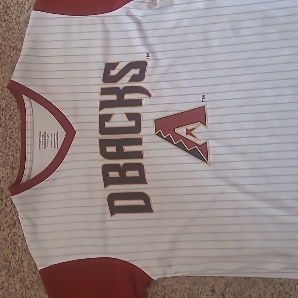 Boy's Diamondbacks shirt